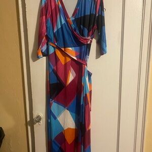Maxi dress cross over size 2x very long 5”4 and teller height